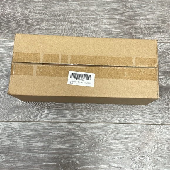 NIB Silicone Ice Cube Tray for Tumbler 30 to 40 oz With Bin and Lid For Freezer - Picture 10 of 11